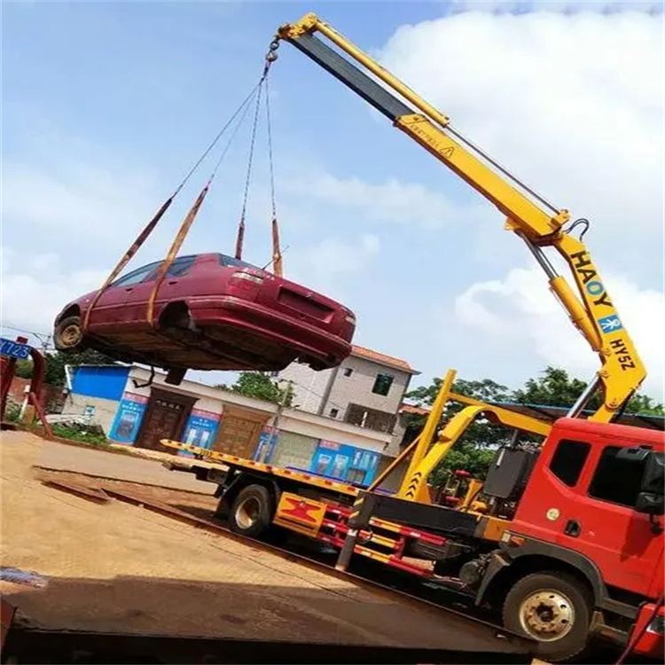 龙泉吊车救援小汽车怎么吊