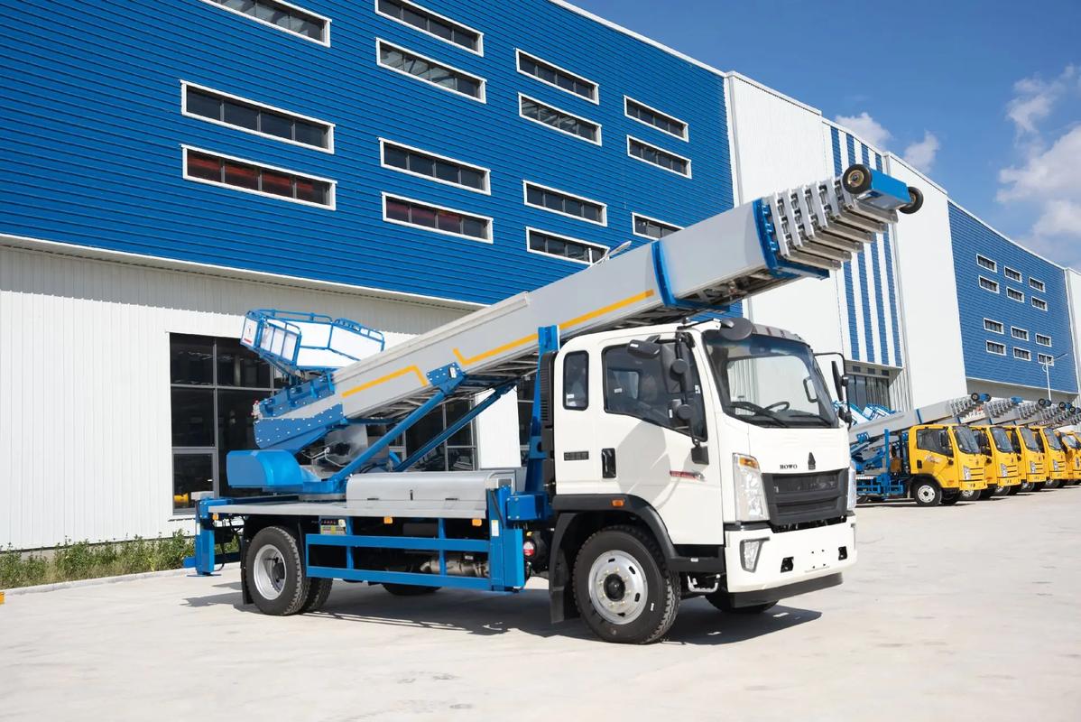 龙泉出租云梯车高空作业车 建筑垃圾搬运